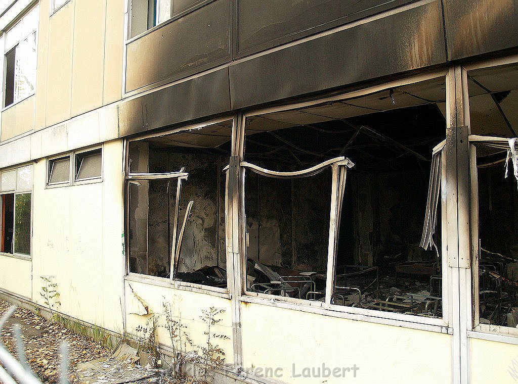 Wieder Brand Schule Koeln Holweide Burgwiesenstr P33.JPG
